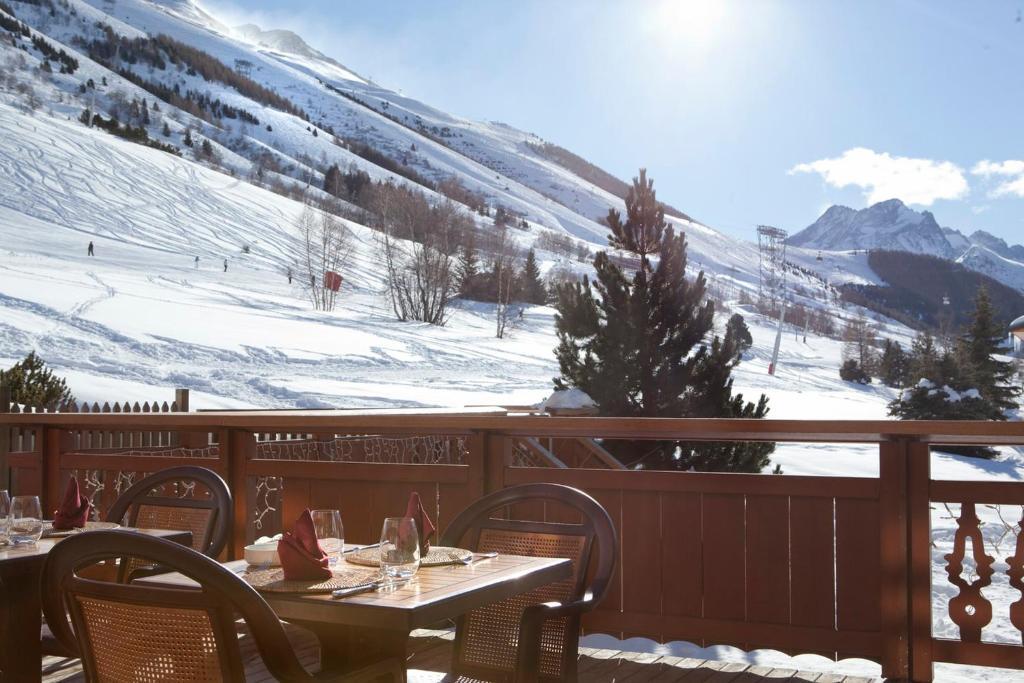 Le Souleil'Or Hotel Les Deux Alpes Room photo